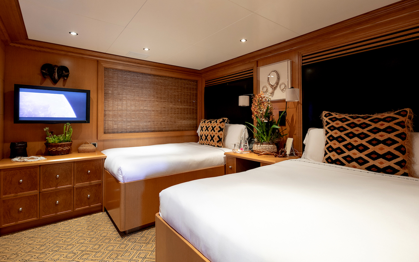 [MOTOR-YACHT-HELIOS]-1105-17.jpg