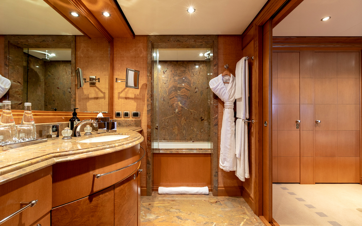 [MOTOR-YACHT-HELIOS]-1105-8.jpg