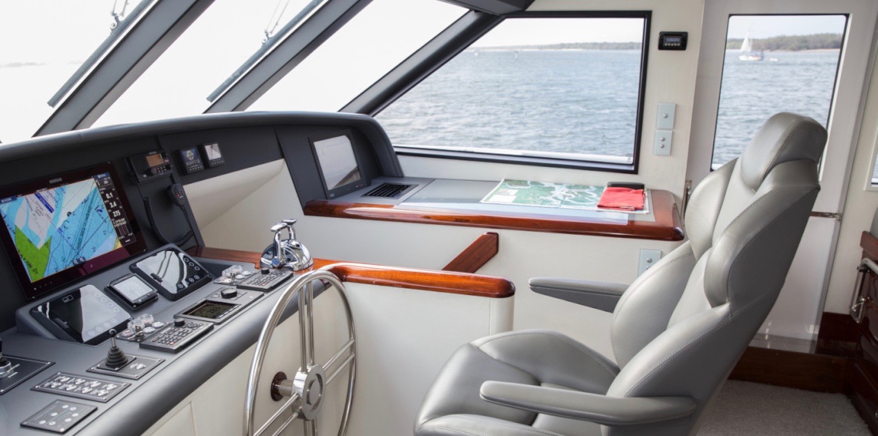 [MOTOR-YACHT-LAURA-J]-11605-10.jpg