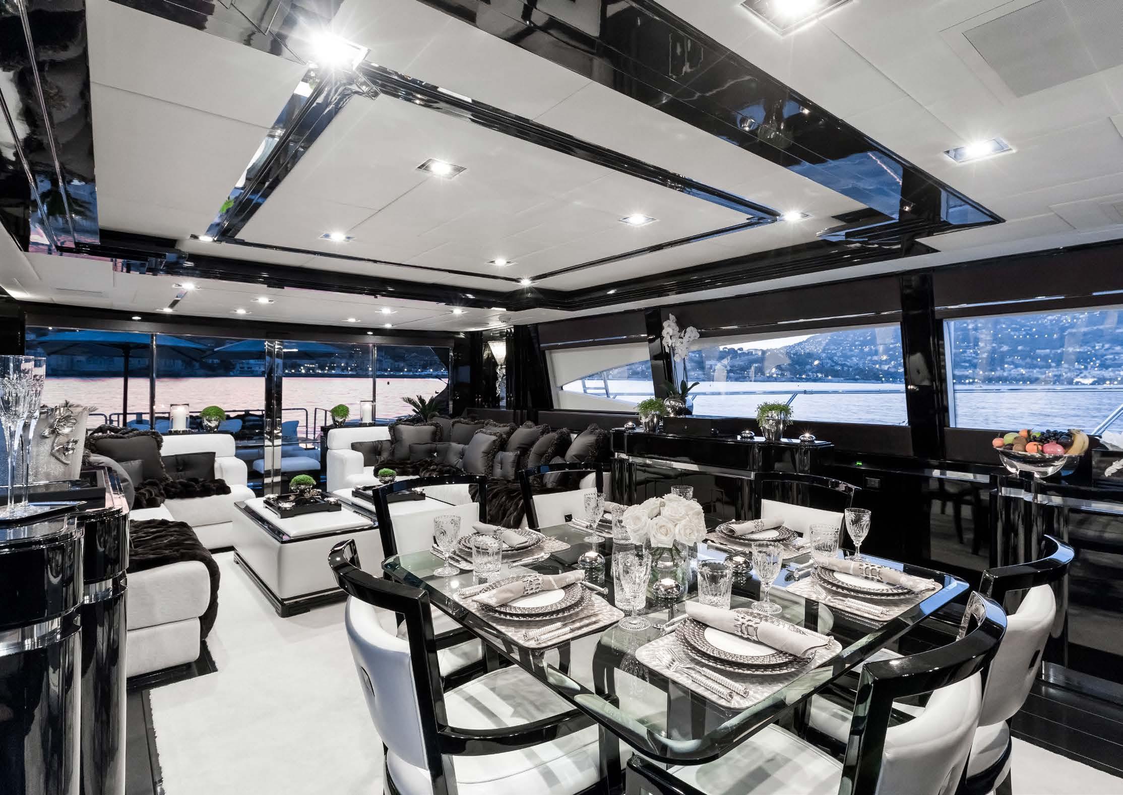 [MOTOR-YACHT-LIONCHASE]-12014-9.jpg