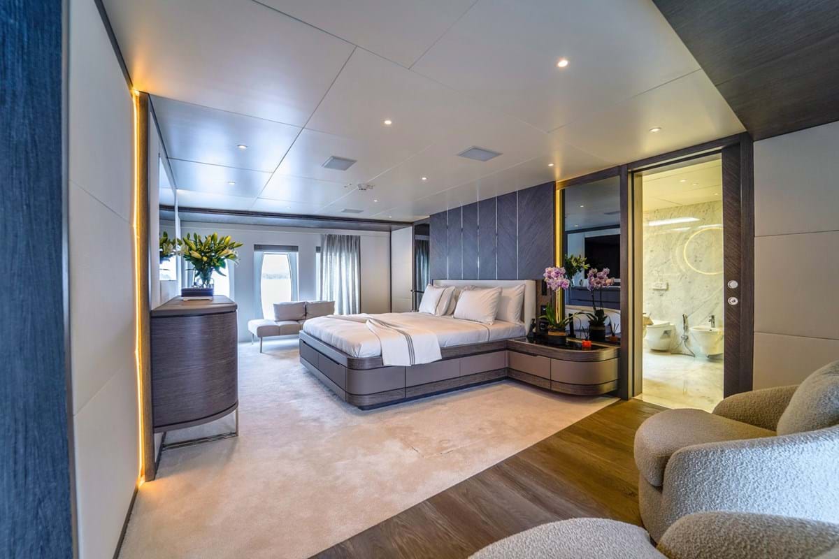 [MOTOR-YACHT-M-CMB-LUXURY-YACHT]-14808-17.jpg