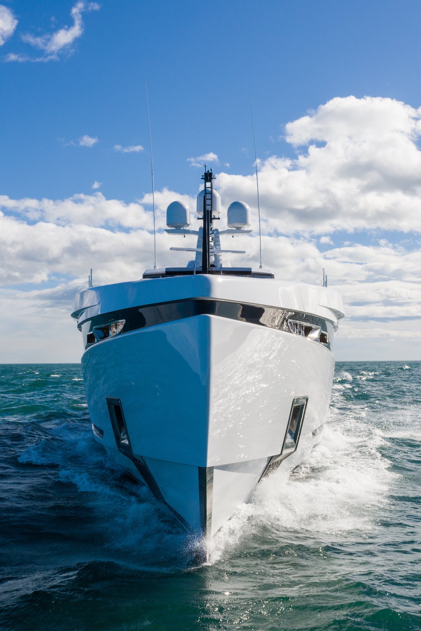 [MOTOR-YACHT-M-CUSTOMISED-SUPERYACHT]-13734-3.jpg