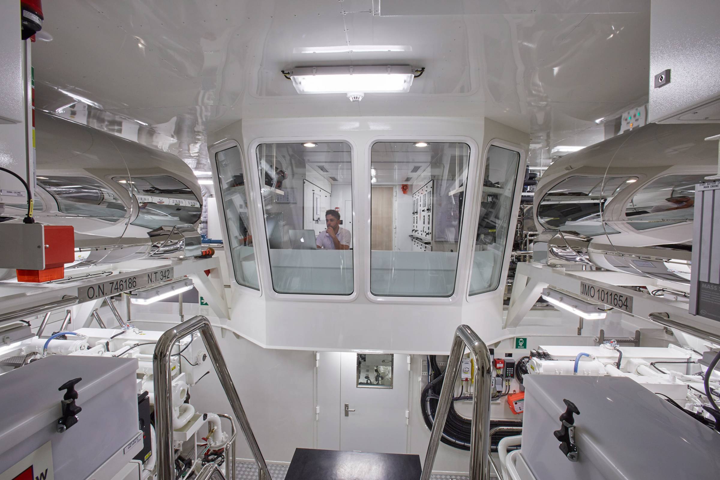 [MOTOR-YACHT-MADAME-KATE-COPY]-10533-7.jpg