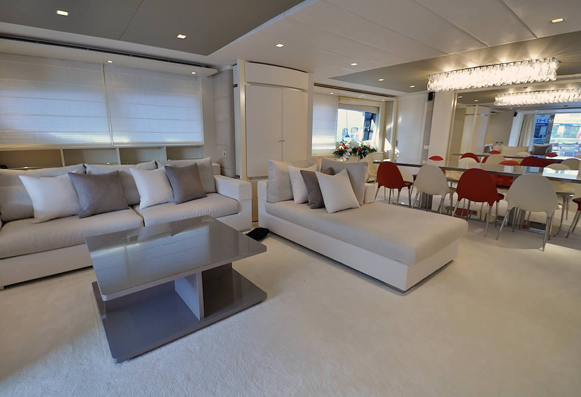 [MOTOR-YACHT-MOMENTUM]-1075-8.jpg