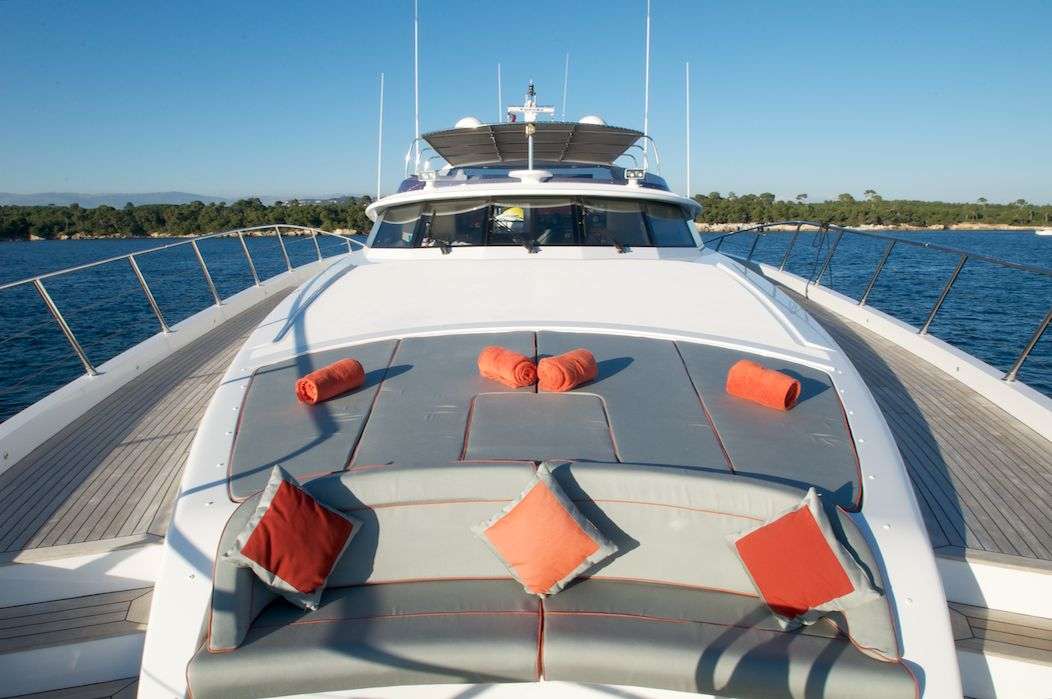[MOTOR-YACHT-MOMENTUM]-1075-9.jpg