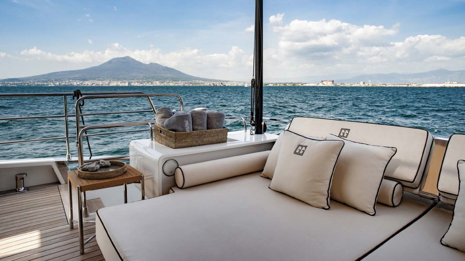 [MOTOR-YACHT-PRIVATE-GG]-11865-6.jpg