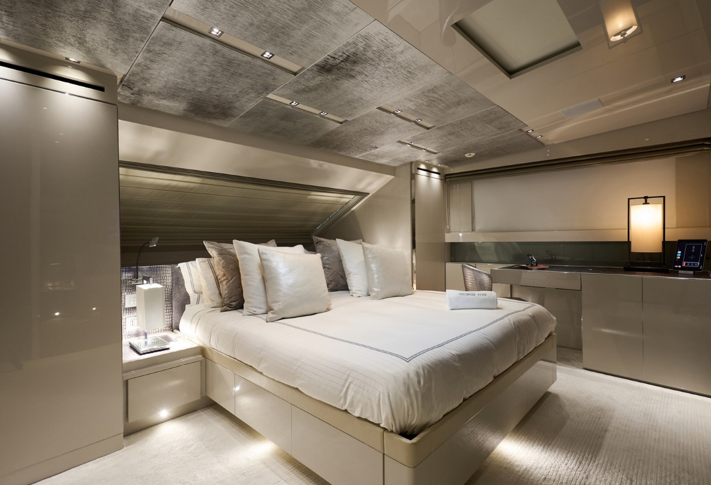 [MOTOR-YACHT-SABBATICAL]-10401-27.jpg