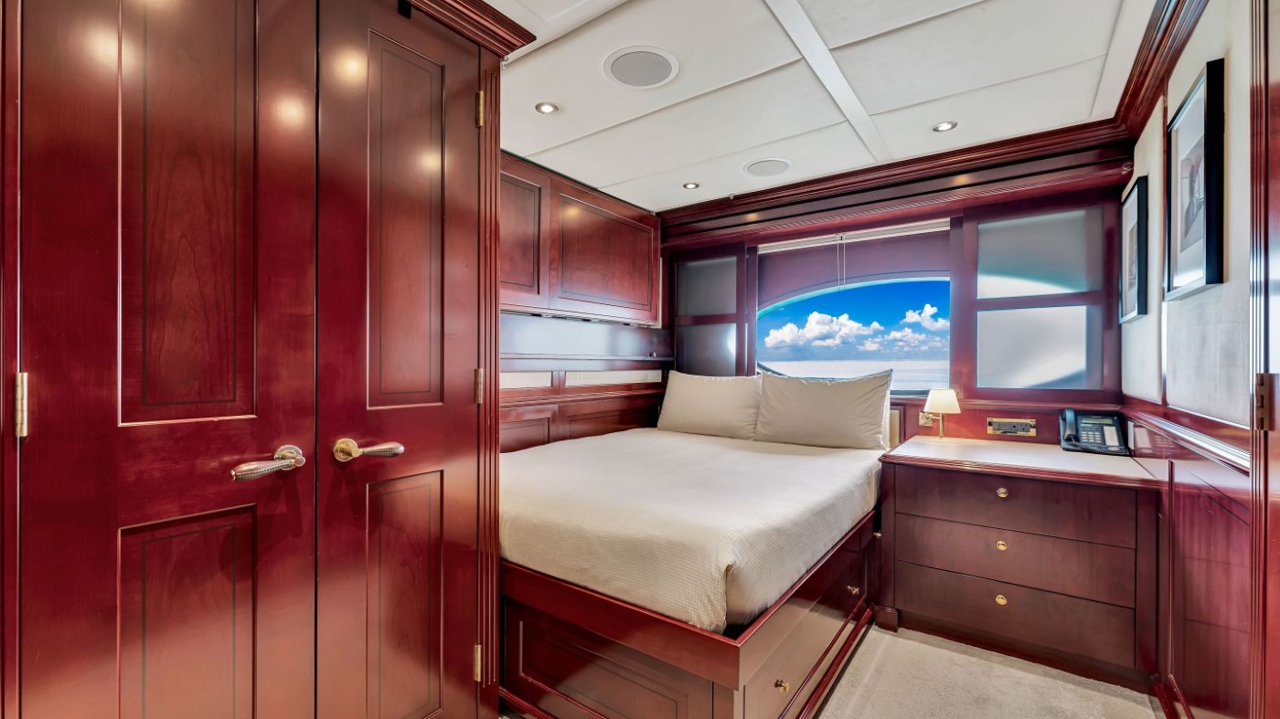 [MOTOR-YACHT-SAPPHIRE-EX-RED-SAPPHIRE-COPY]-11712-53.jpg