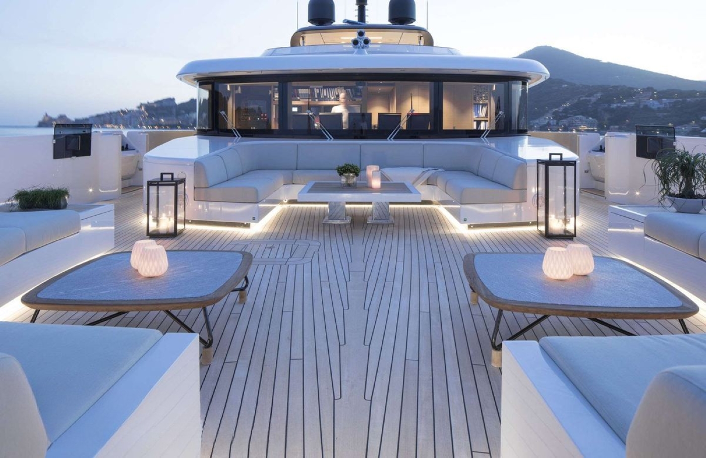 [MOTOR-YACHT-SEVENS-SINS-M]-10426-16.jpg