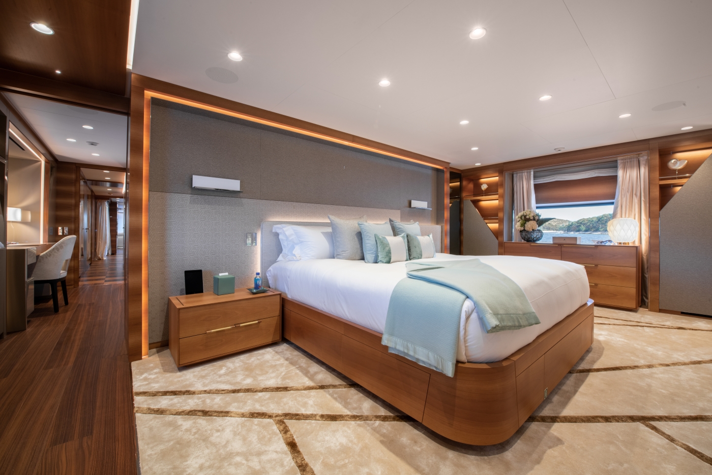 [MOTOR-YACHT-SILVER-FOX]-12256-40.jpg