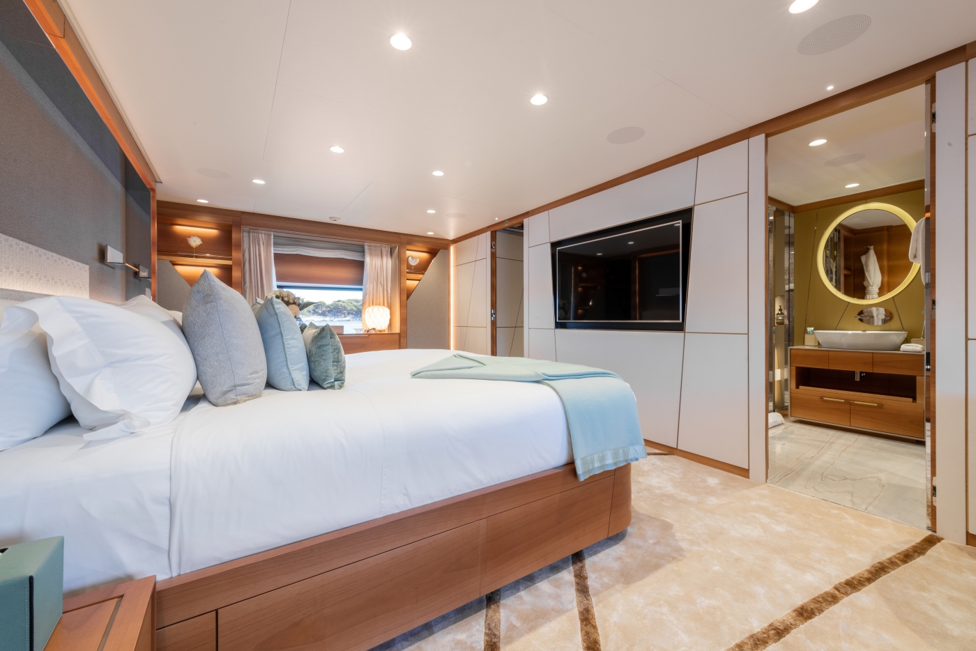 [MOTOR-YACHT-SILVER-FOX]-12256-41.jpg