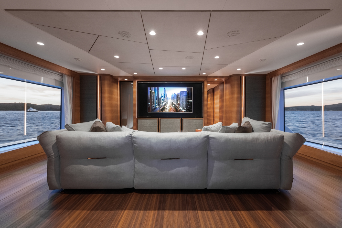 [MOTOR-YACHT-SILVER-FOX]-12256-45.jpg