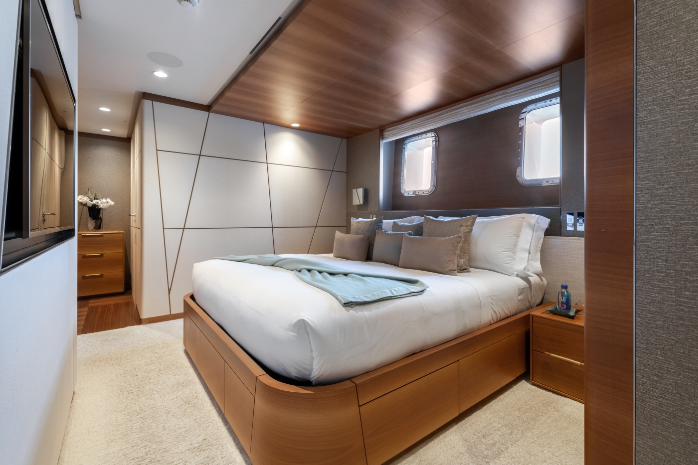 [MOTOR-YACHT-SILVER-FOX]-12256-49.jpg