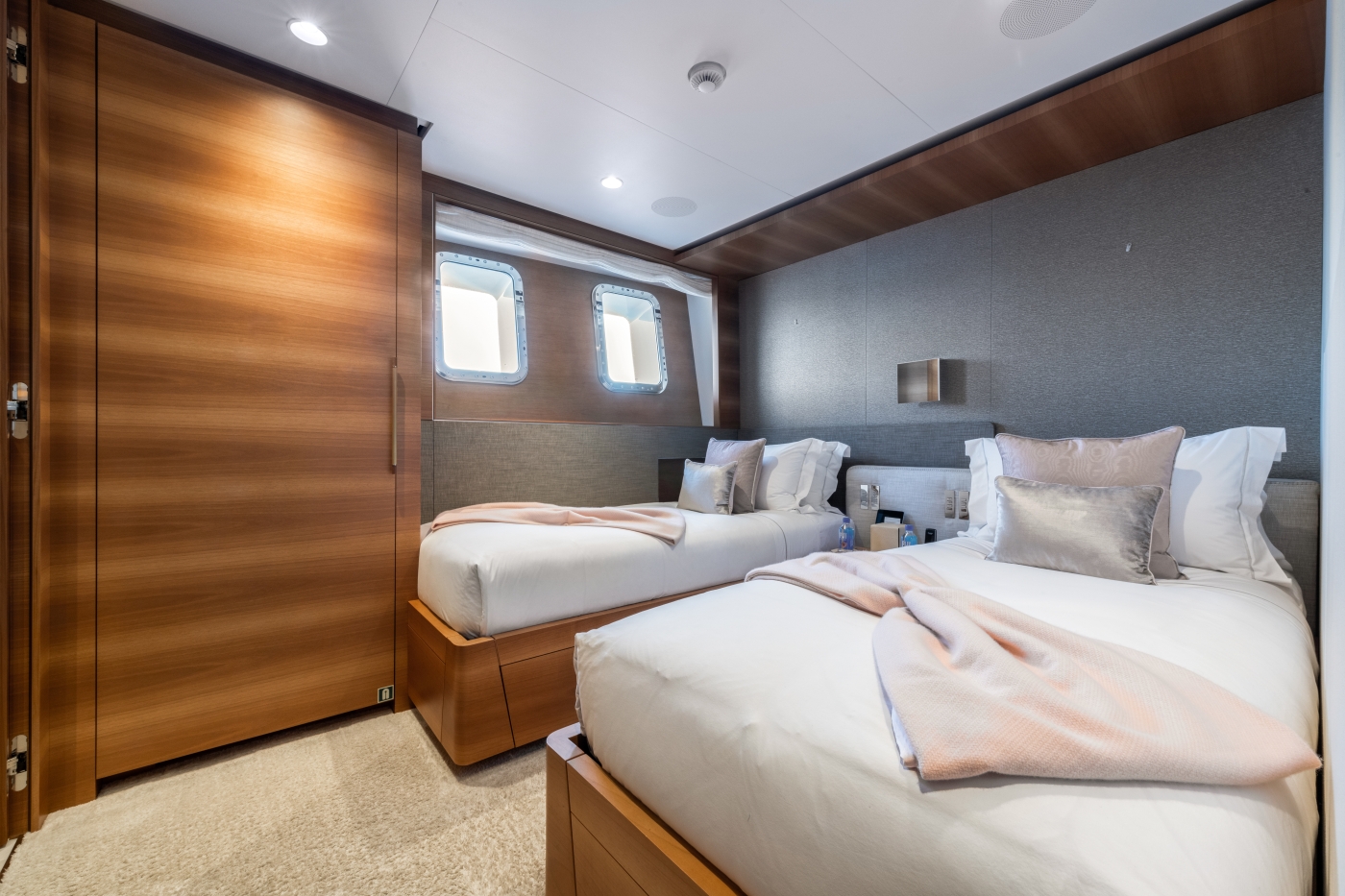 [MOTOR-YACHT-SILVER-FOX]-12256-51.jpg