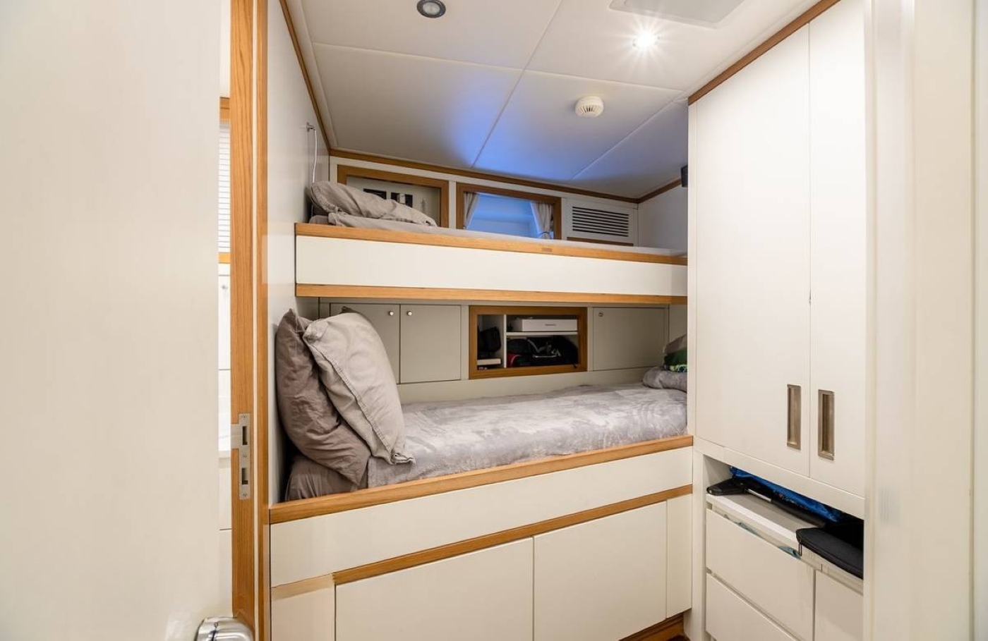 [MOTOR-YACHT-SKYLER]-10596-50.jpg