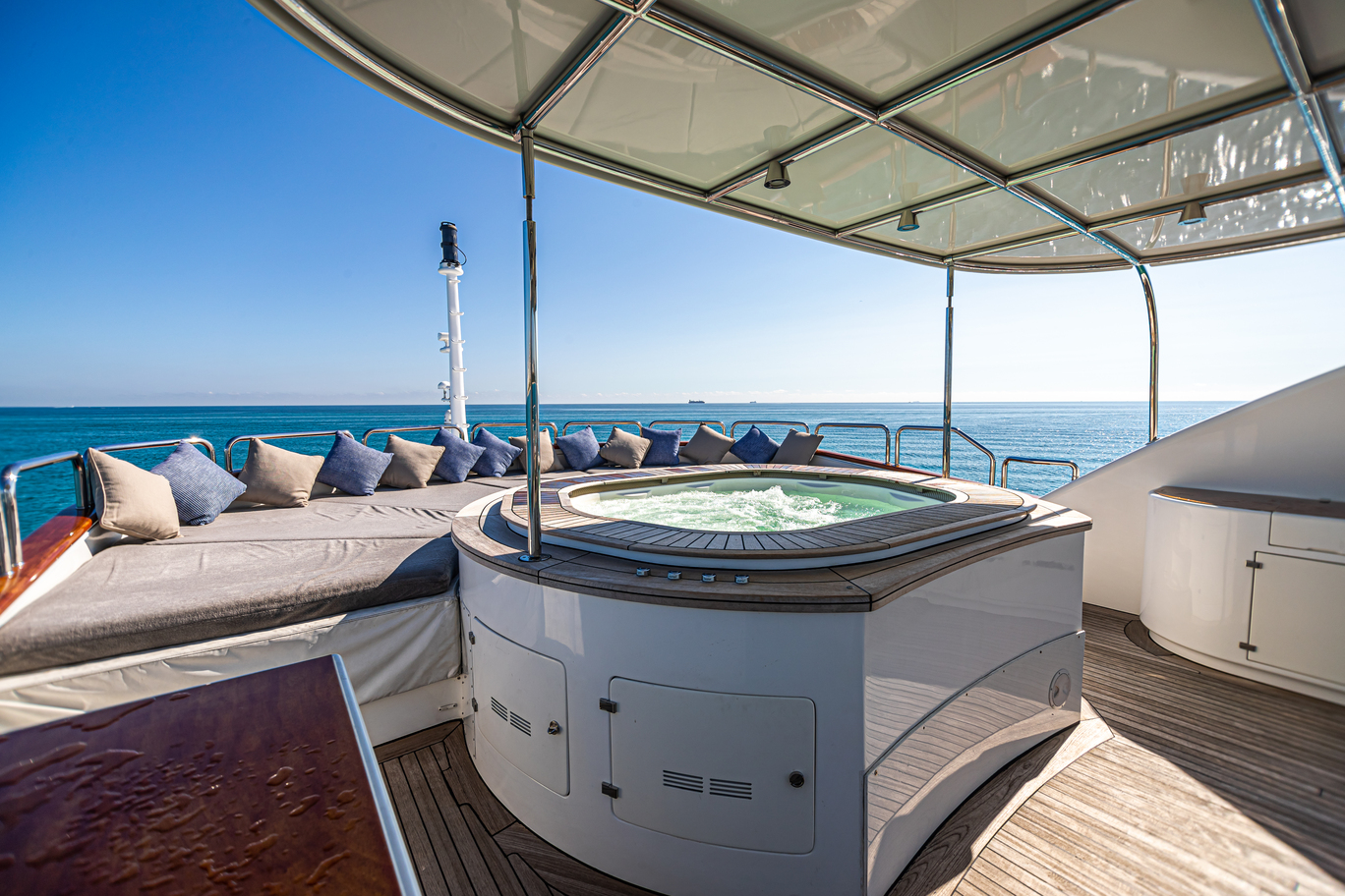 [MOTOR-YACHTBEVERLEY]-1484-40.jpg