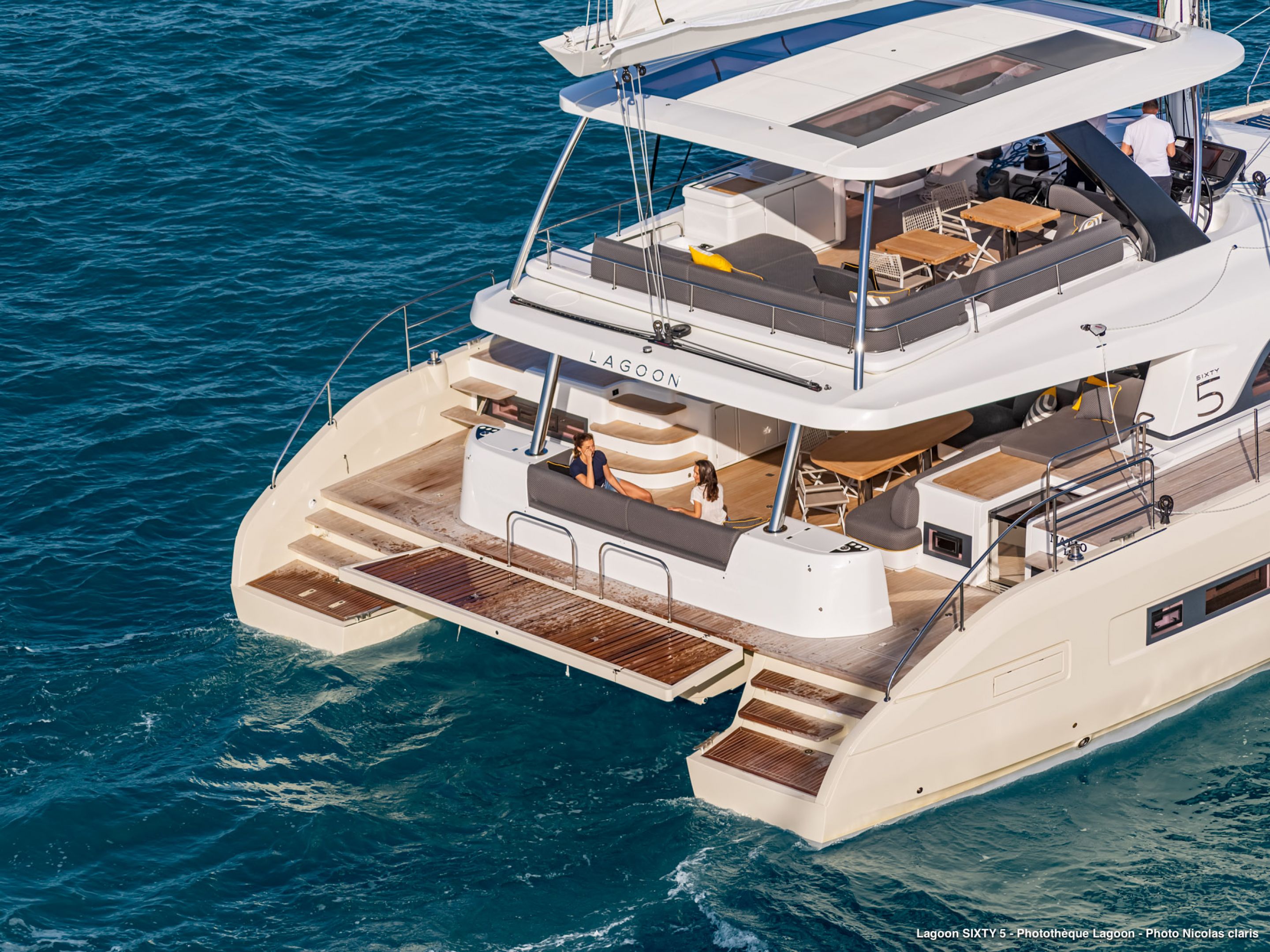 [MY-CATAMARAN-AMADA-MIA]-13549-2.jpg
