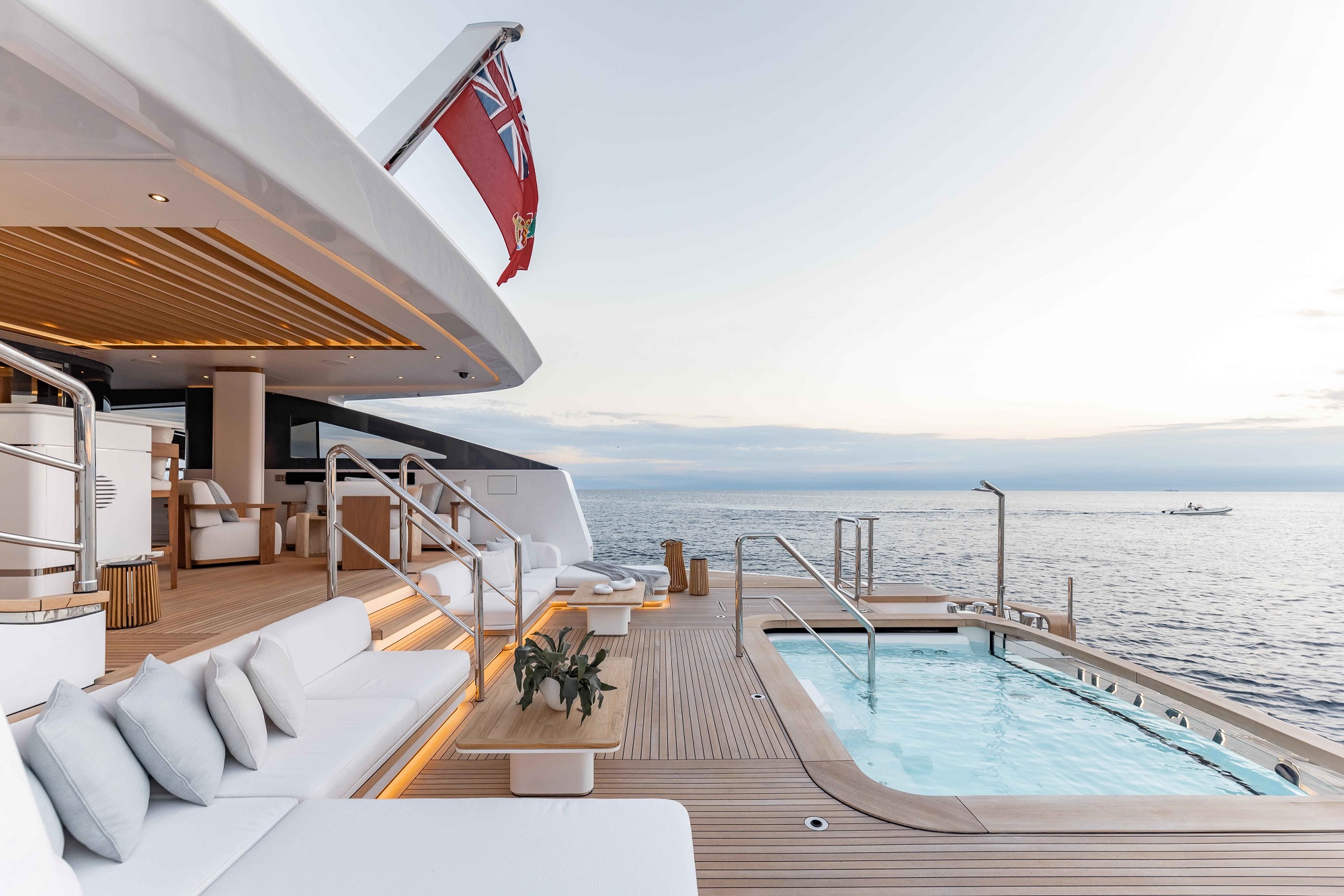 [MY-M-BENETTI-BNOW]-15412-3.jpg