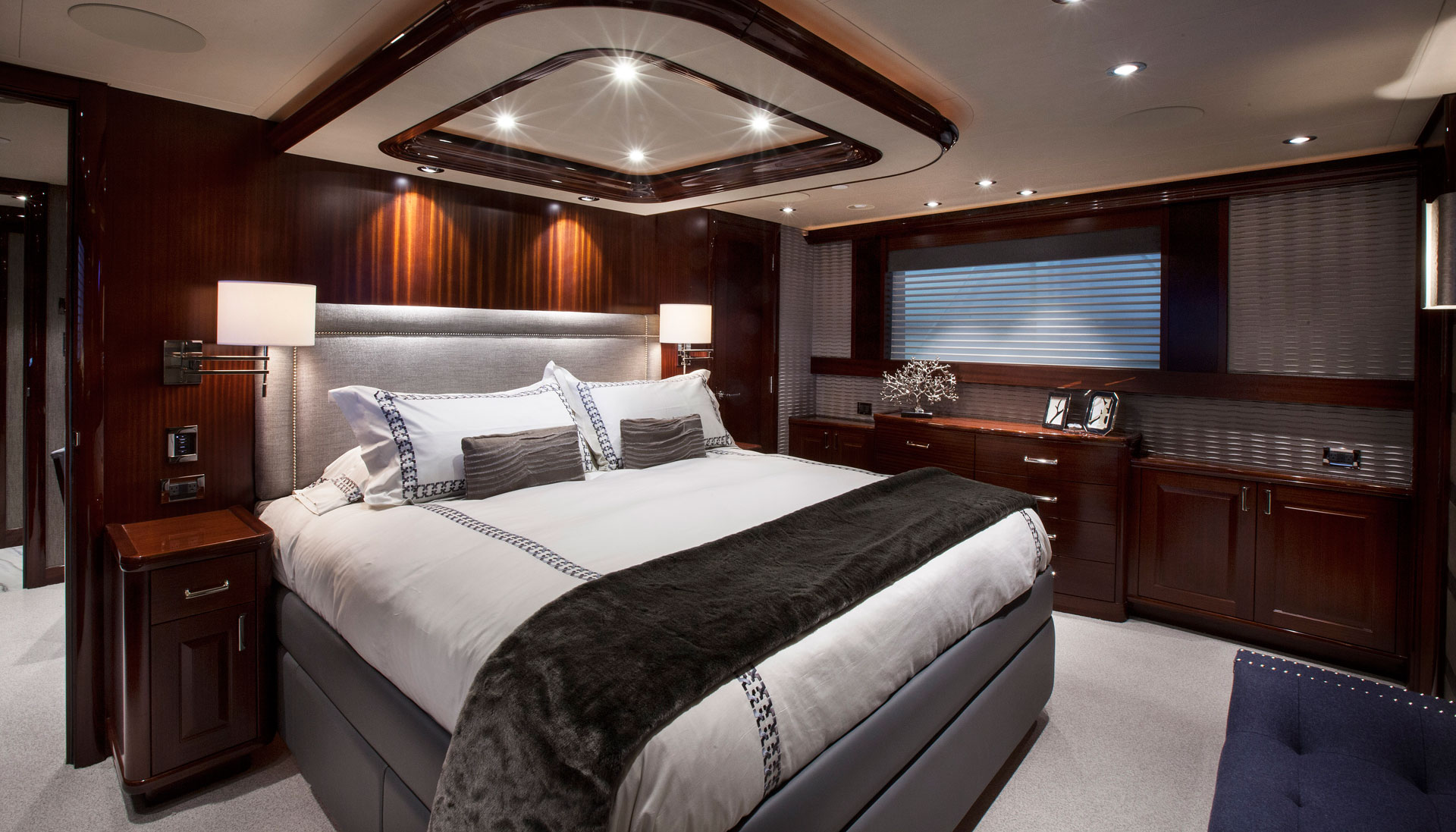 [MY-M-CUSTOMISED-SUPERYACHT-BY-WESTPORT]-12482-8.jpg