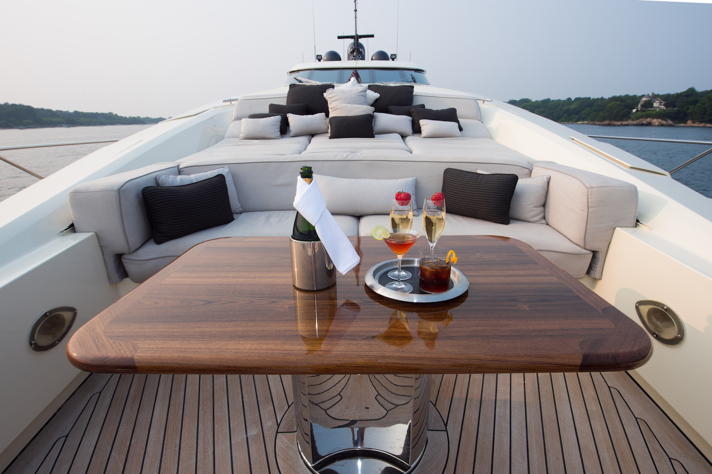 [MY-M-PALMER-JOHNSON-SUPERYACHT-STEALTH]-15422-3.jpg