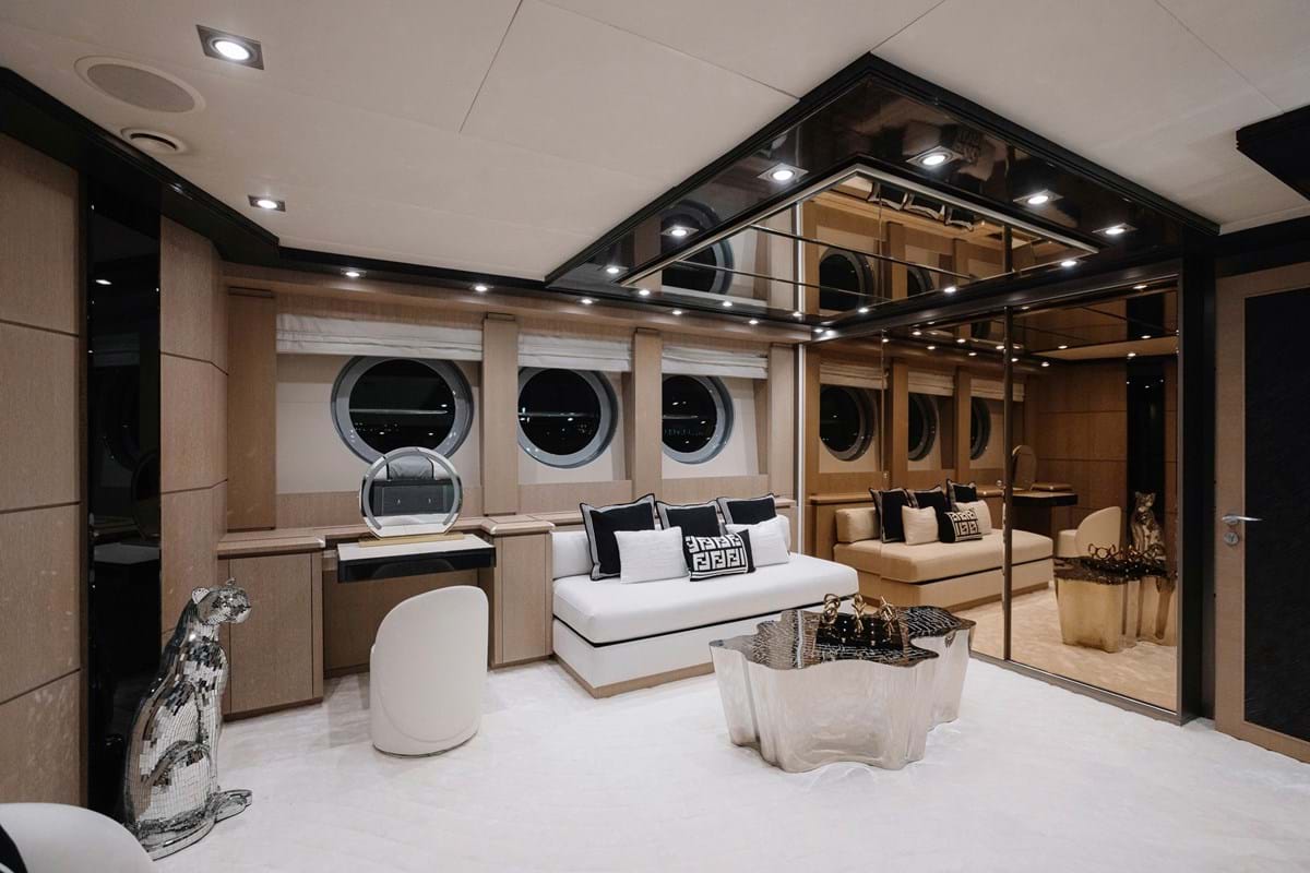 [MYM-PALMER-JOHNSON-SPORT-YACHT-AK-ROYALTY]-14909-10.jpg