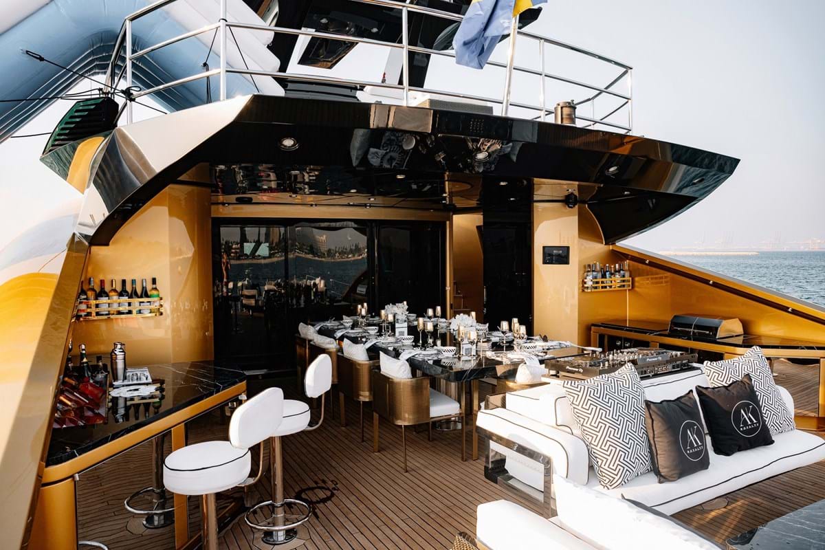 [MYM-PALMER-JOHNSON-SPORT-YACHT-AK-ROYALTY]-14909-2.jpg