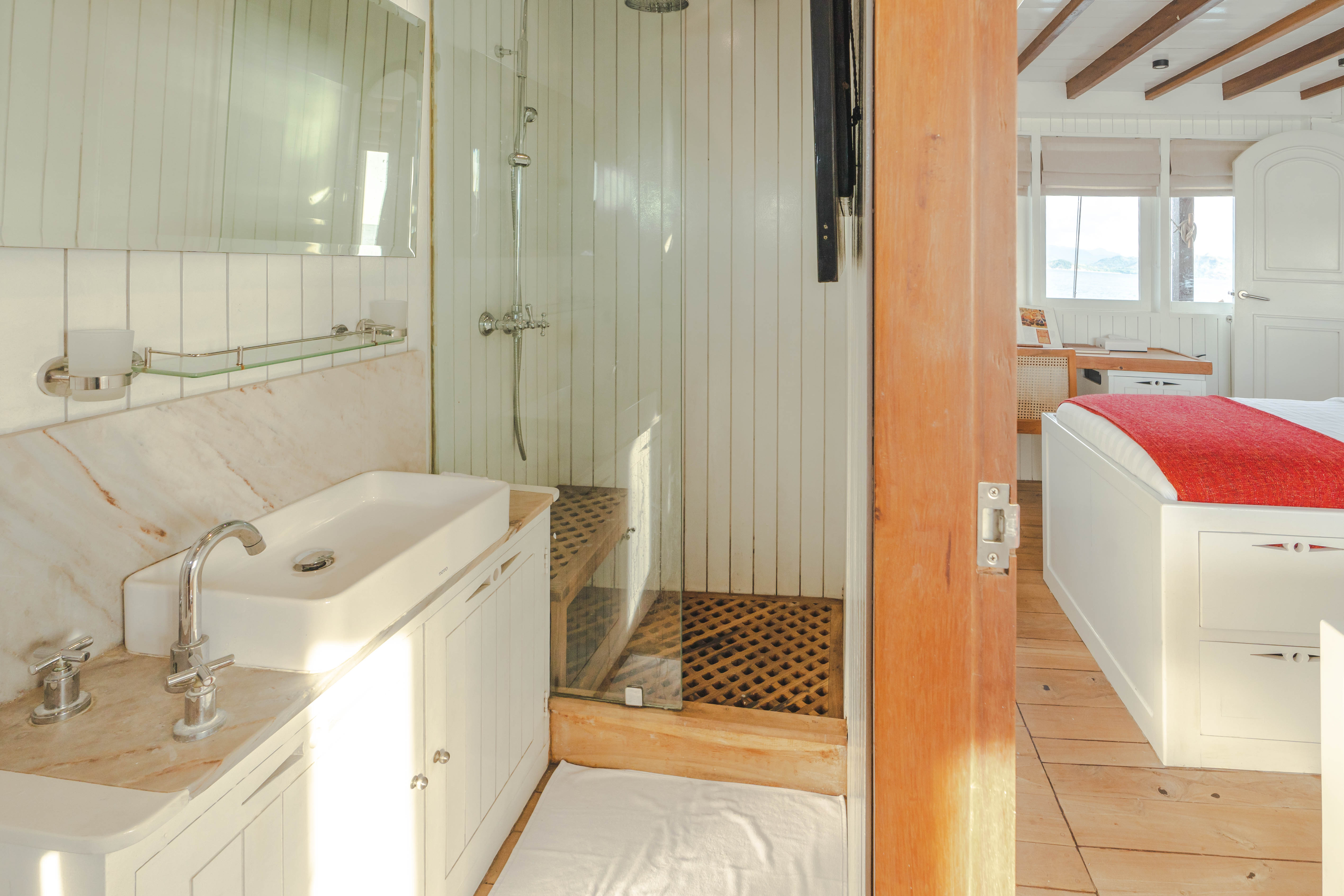 [PHINISI-EXPLORER-YACHT-MISCHIEF]-10093-18.jpg