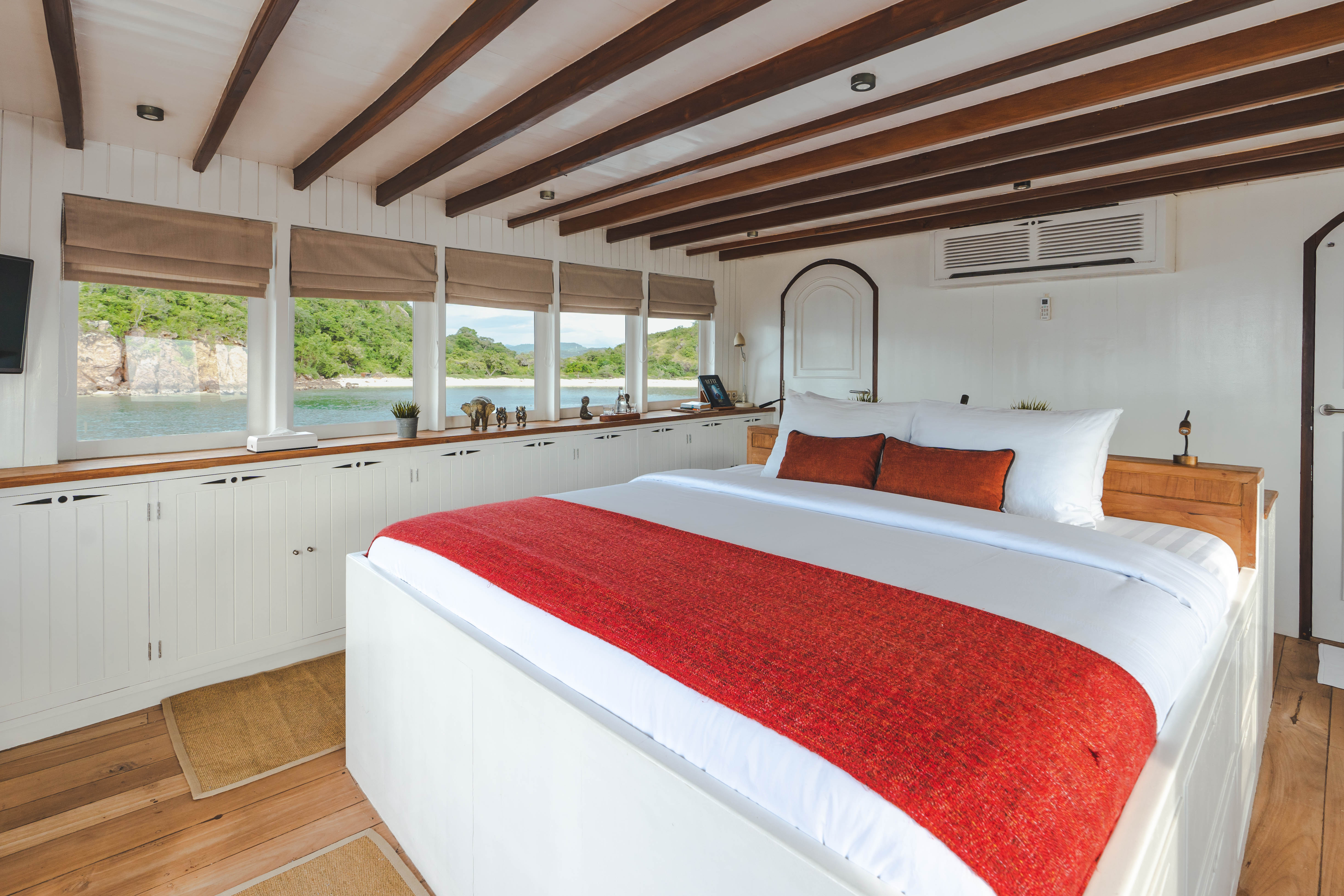 [PHINISI-EXPLORER-YACHT-MISCHIEF]-10093-23.jpg