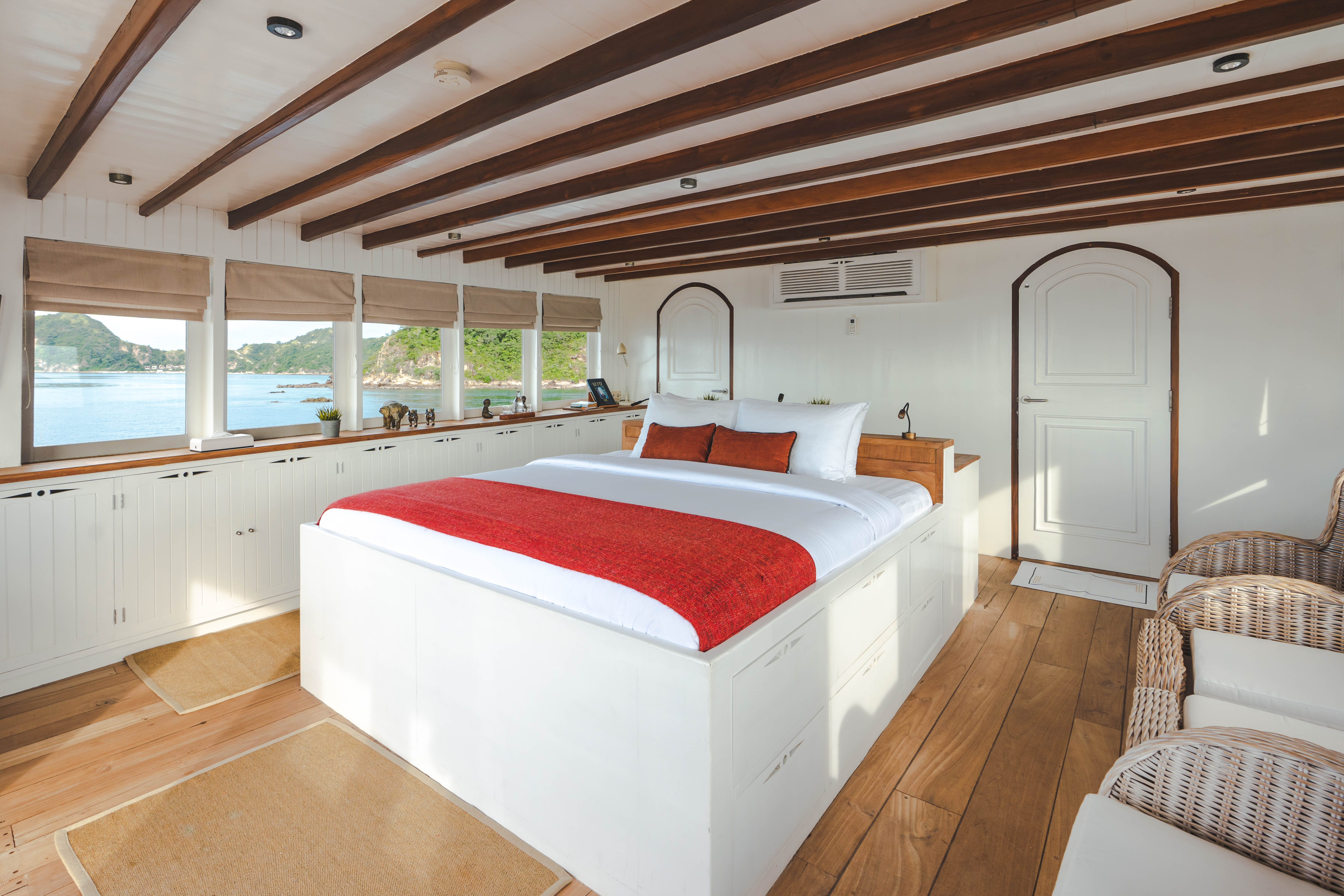 [PHINISI-EXPLORER-YACHT-MISCHIEF]-10093-24.jpg
