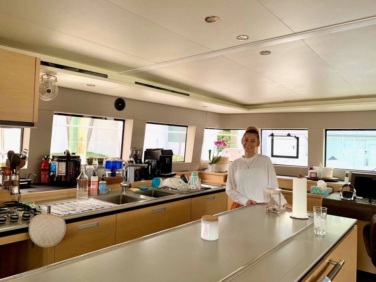 [POWER-CATAMARAN-YACHT-COLETTE]-13955-3.jpg