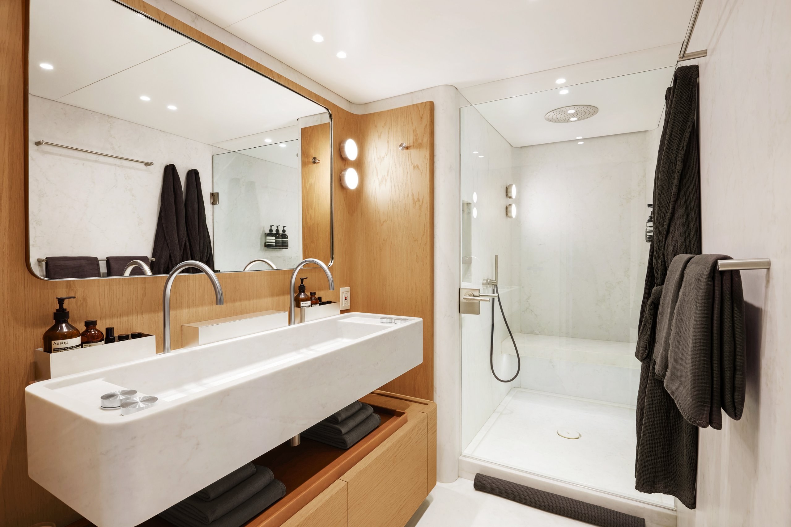 [PRIVATE-LIVES]-1437-18.jpg
