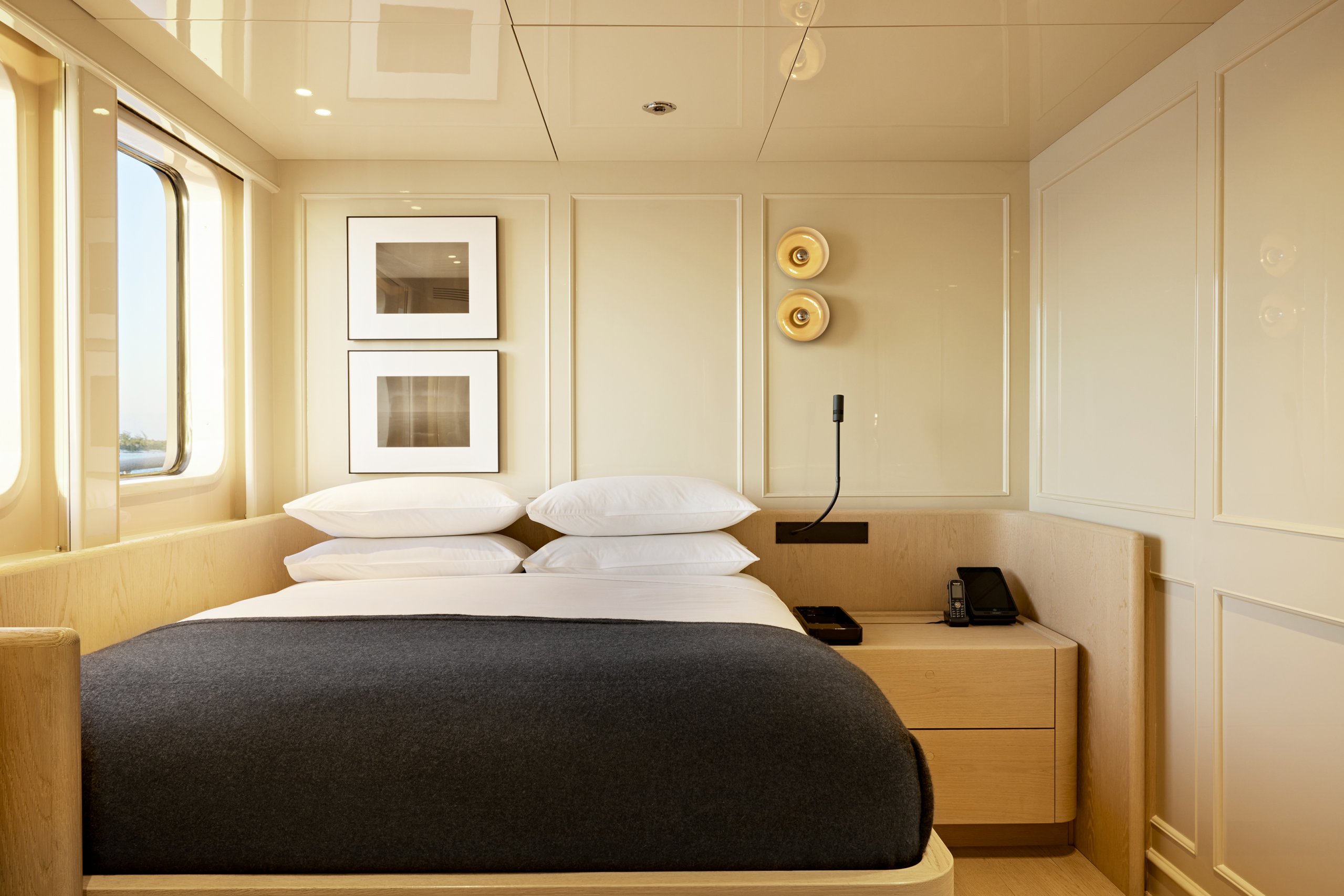 [PRIVATE-LIVES]-1437-20.jpg