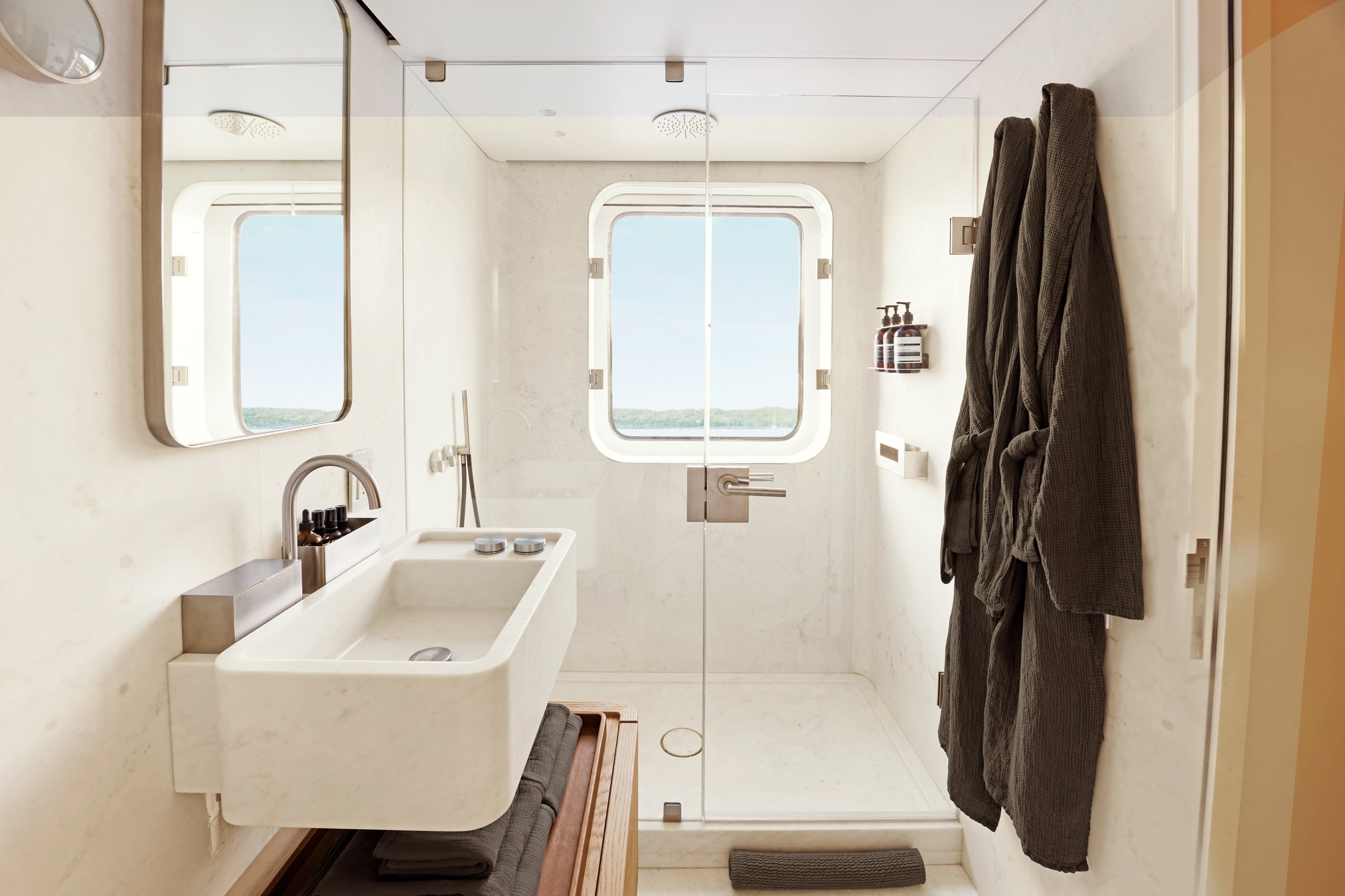 [PRIVATE-LIVES]-1437-23.jpg