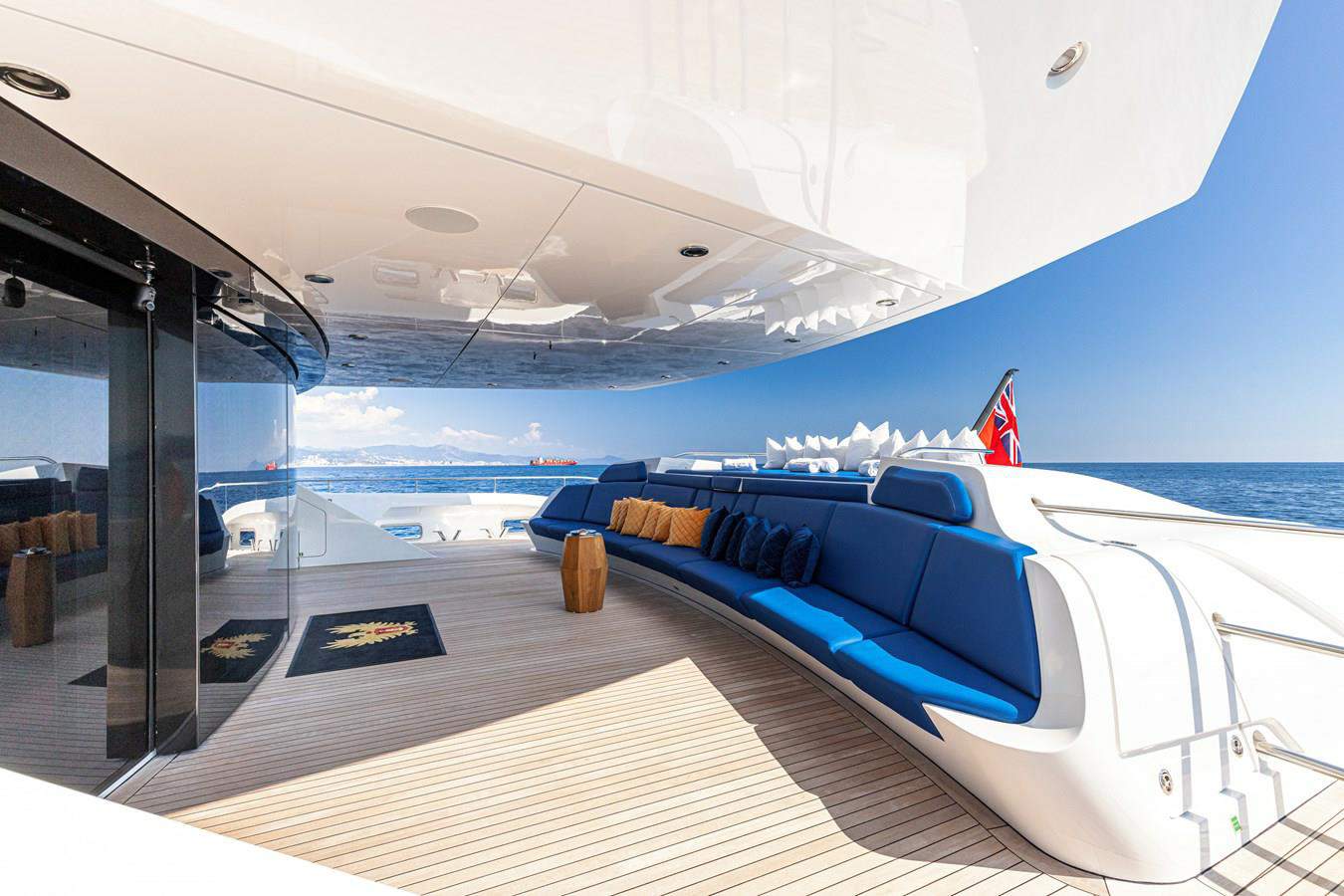 [ROYAL-FALCON-ONE]-12753-2.jpg