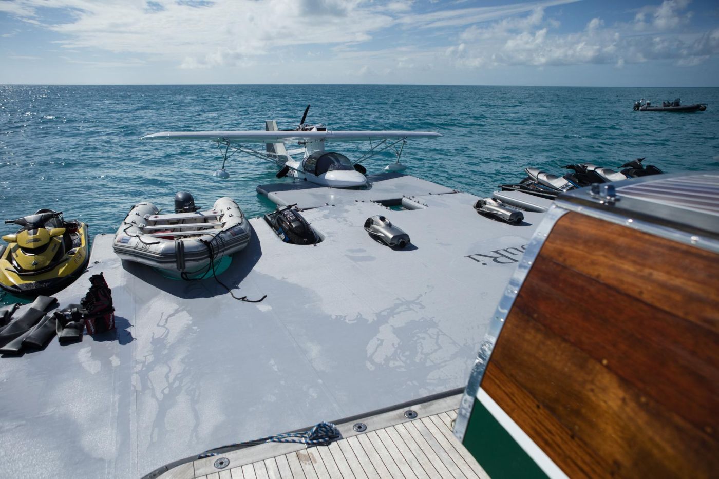 [SHADOW-SUPPORT-YACHT-SURI]-1460-60.jpg