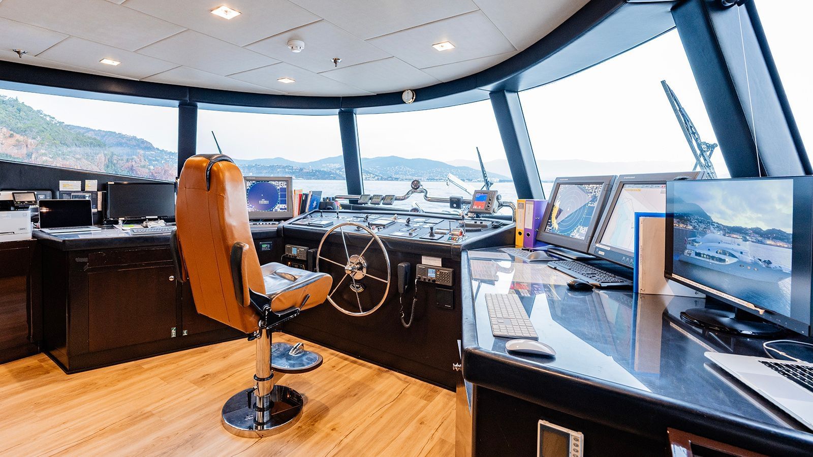 [SUPER-YACHT-FATHOM]-1333-32.jpg