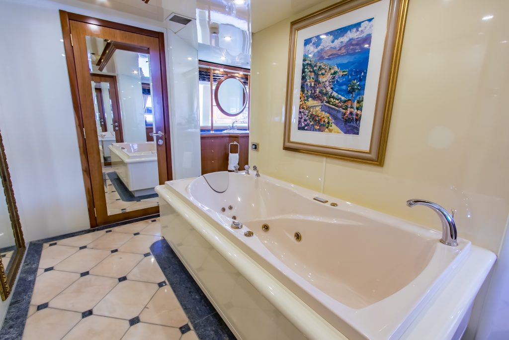 [YACHT-CABERNET]-12668-13.jpg