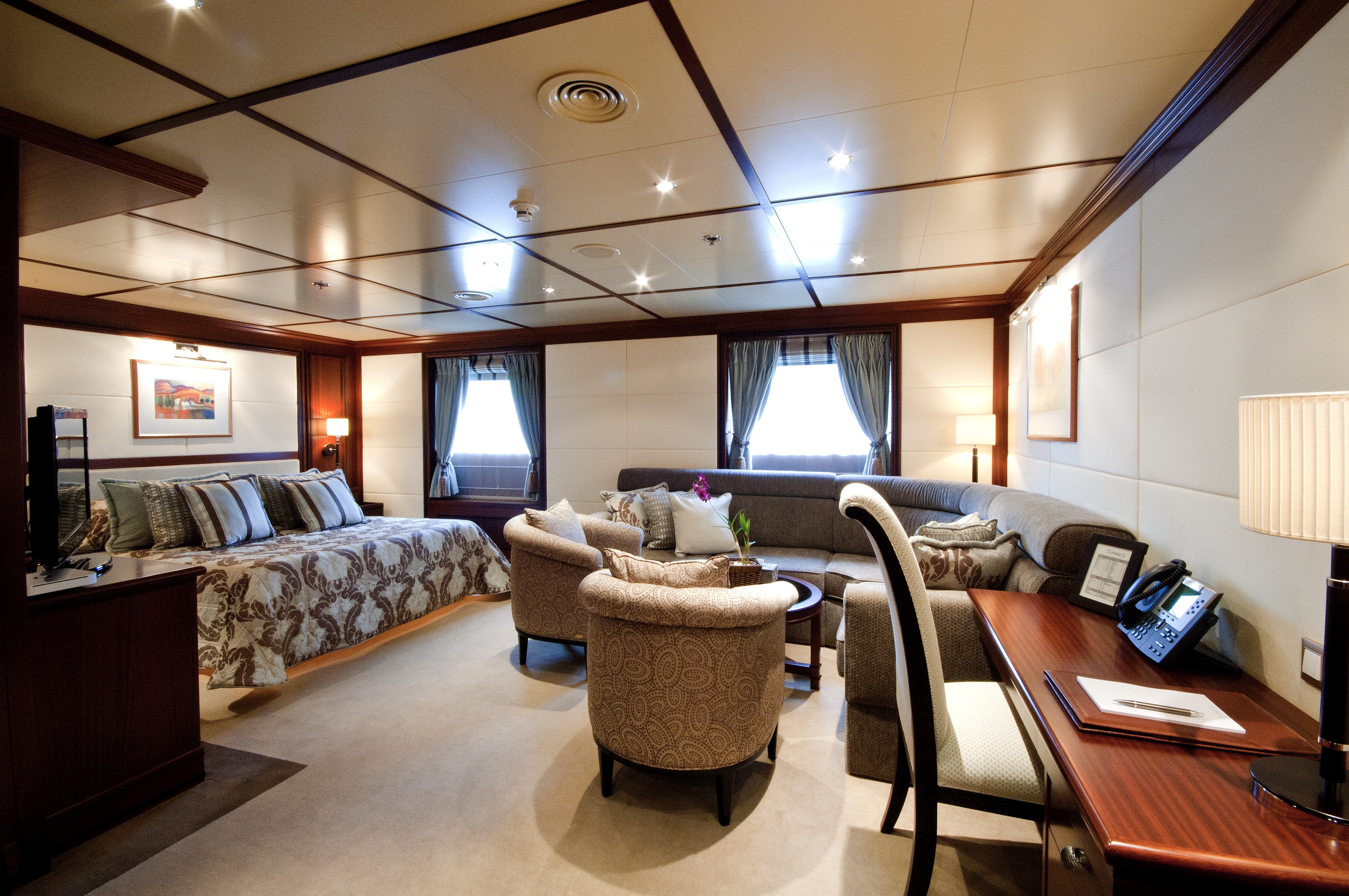[YACHT-LAUREN-L]-1040-30.jpg