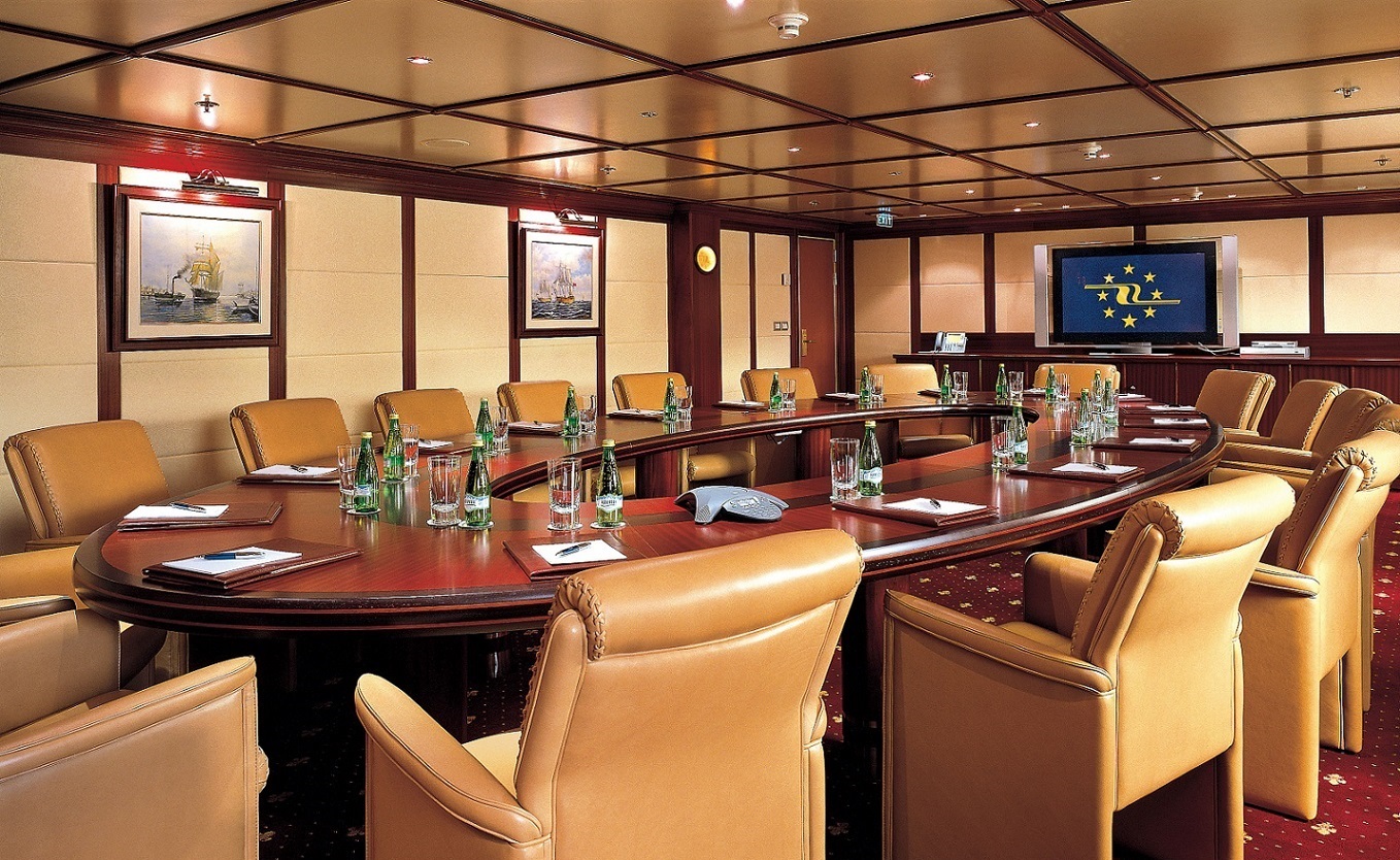 [YACHT-LAUREN-L]-1040-43.jpg