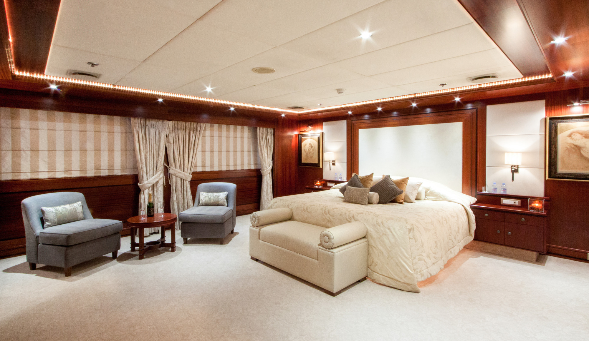 [YACHT-LAUREN-L]-1040-60.jpg