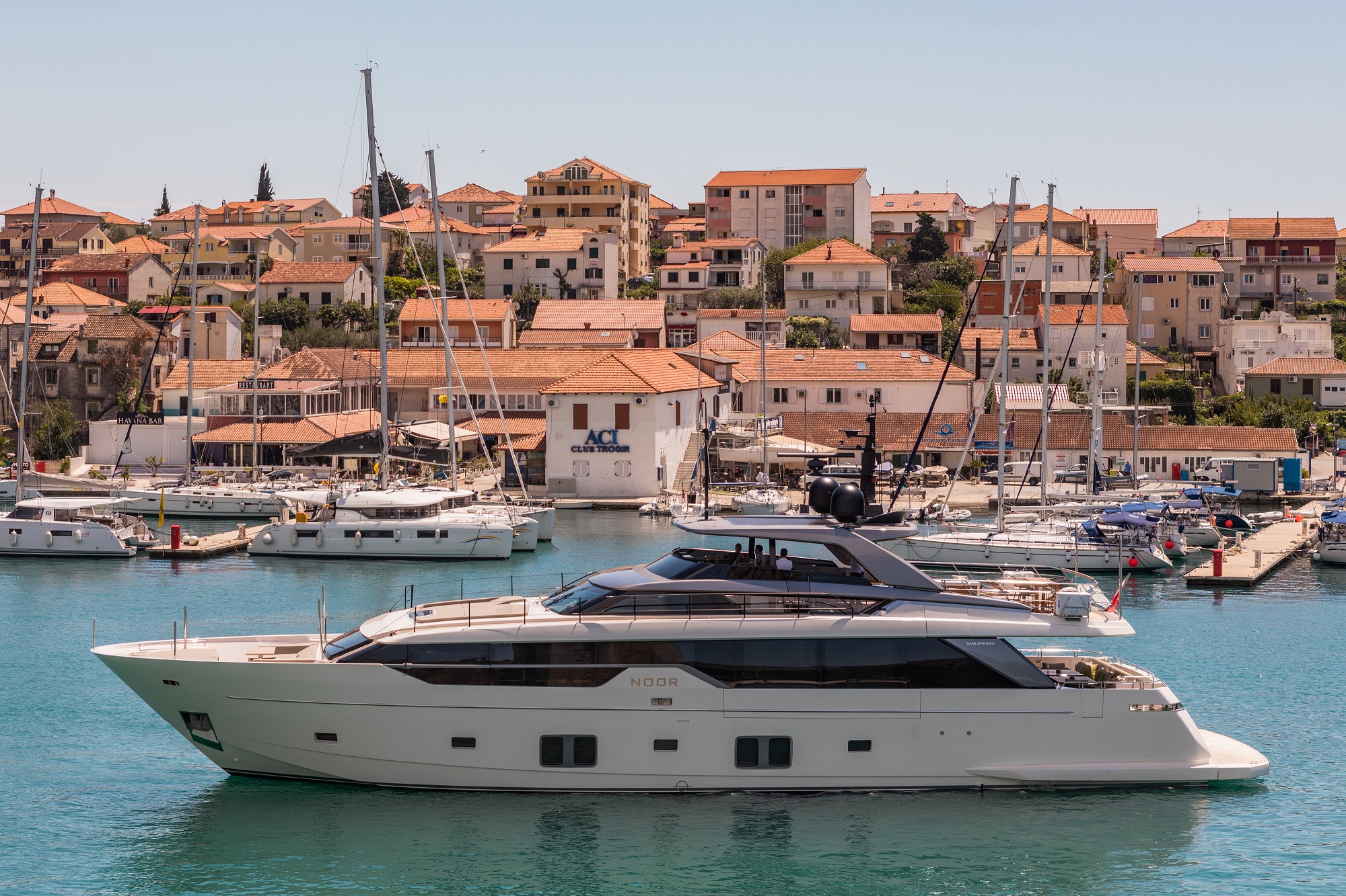 [YACHT-NOOR]-13033-14.jpg