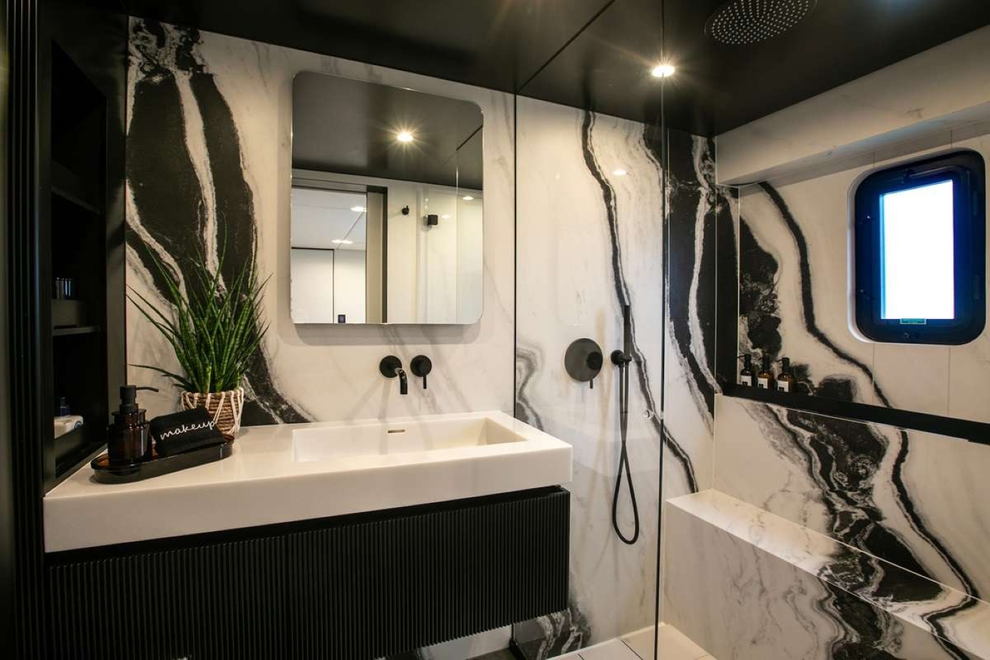 ,master bathroom .jpg