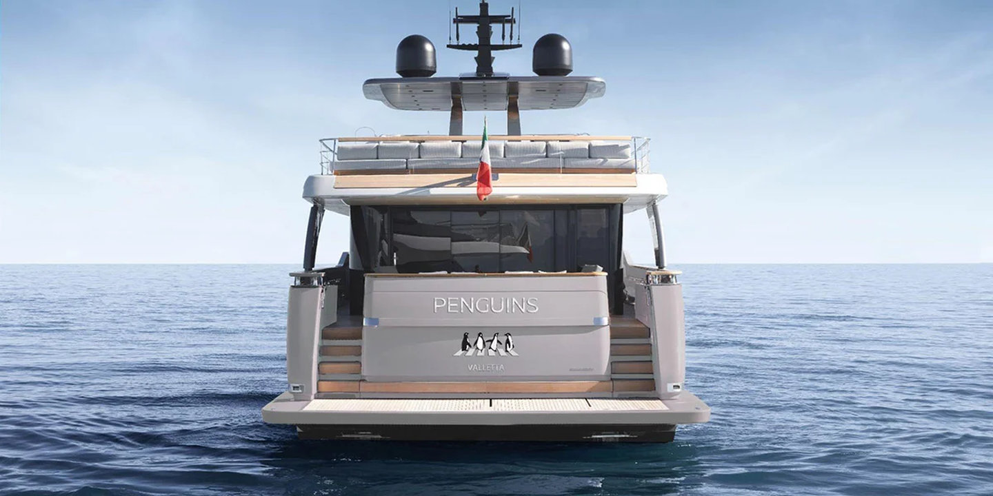 03 Superyacht PENGUINS.jpg