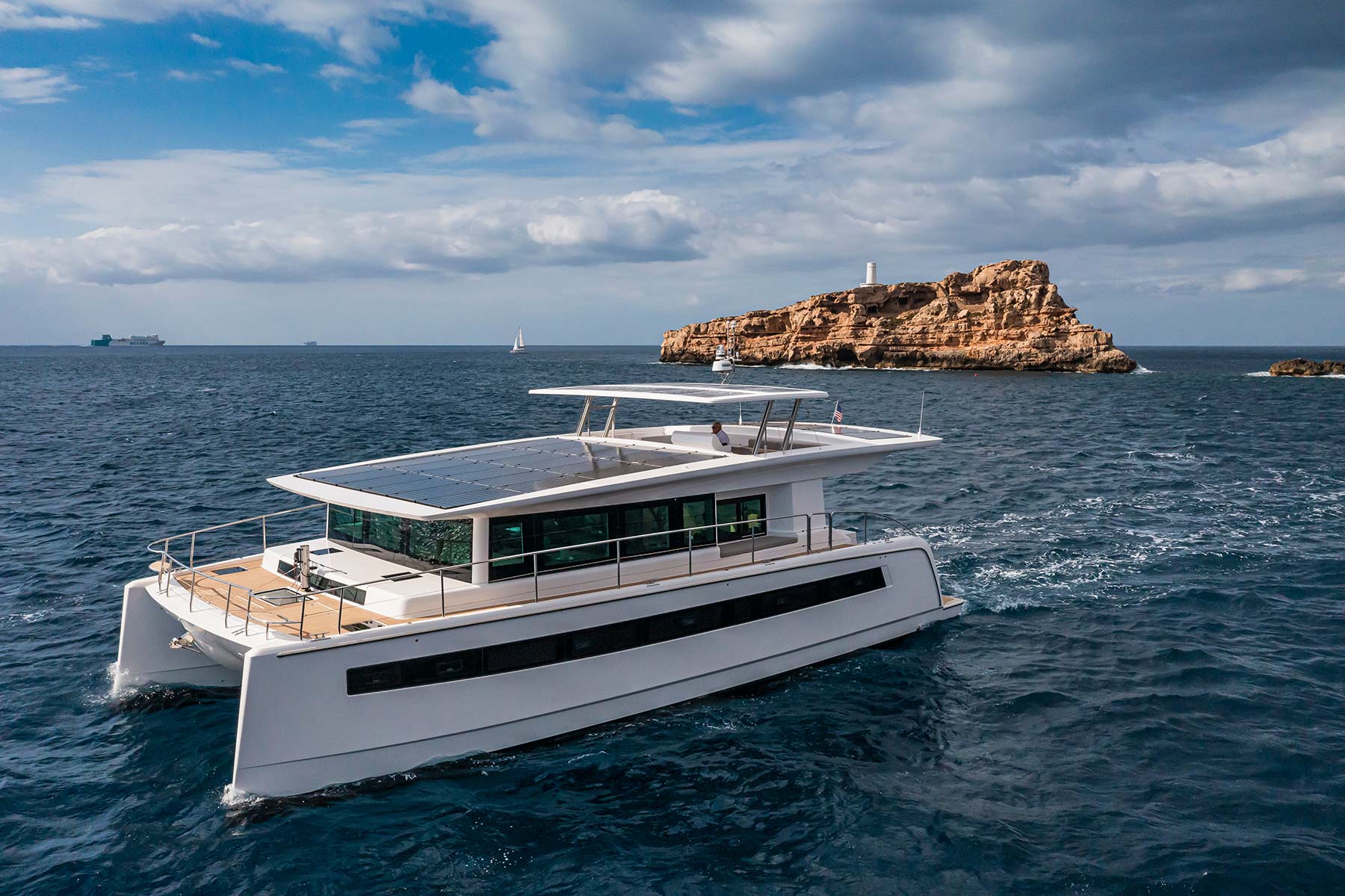 1.1 Luxury yacht SILENT DREAM.jpg