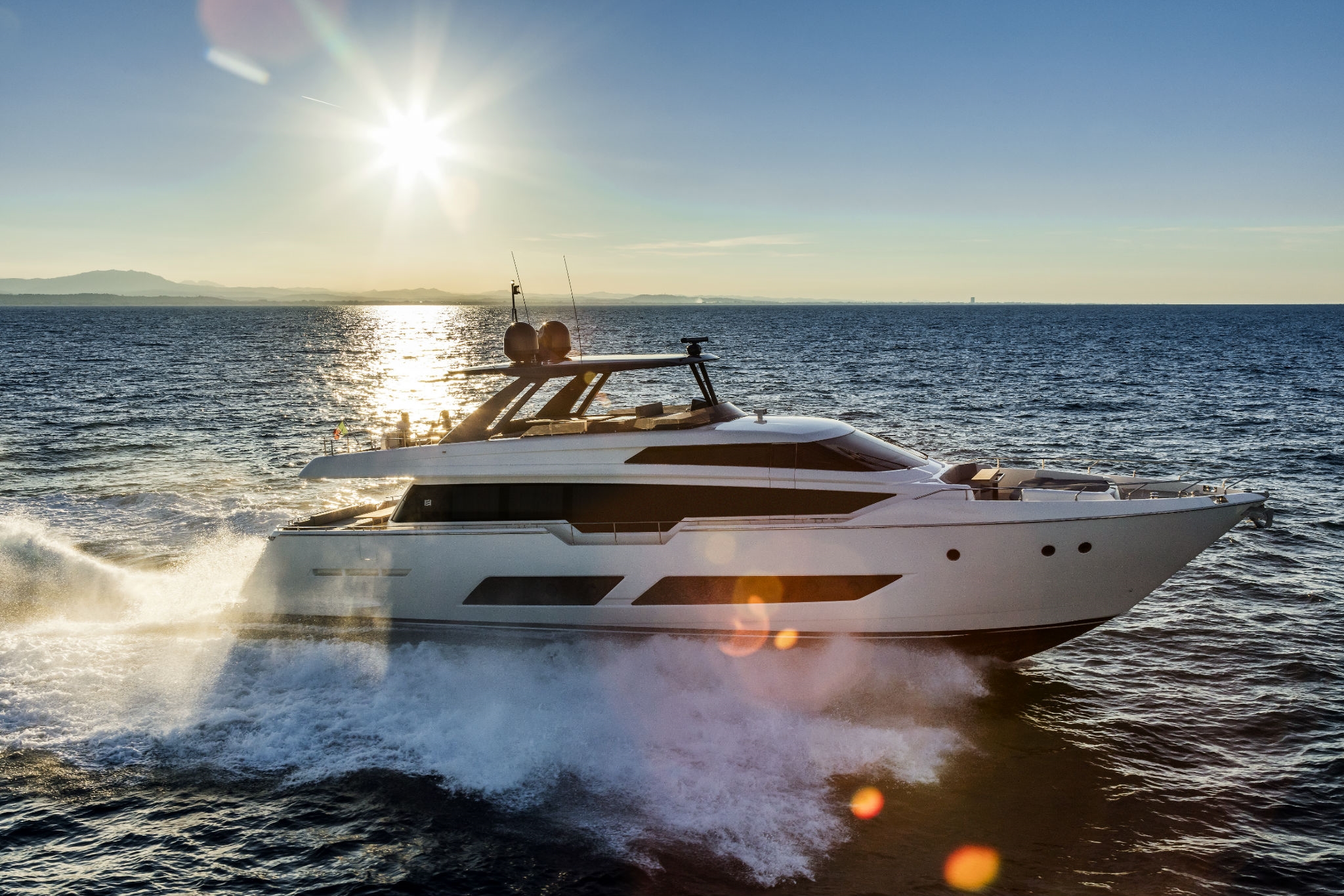1.1 Luxury yacht YEMAJA.jpg