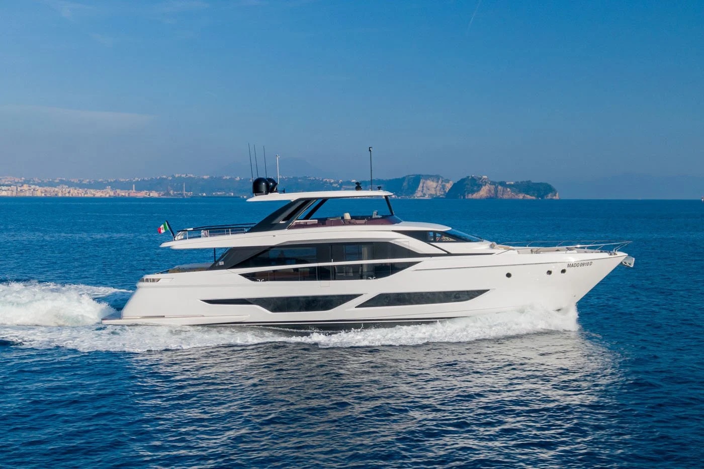 1.1 Motor yacht VITTORIA.jpg
