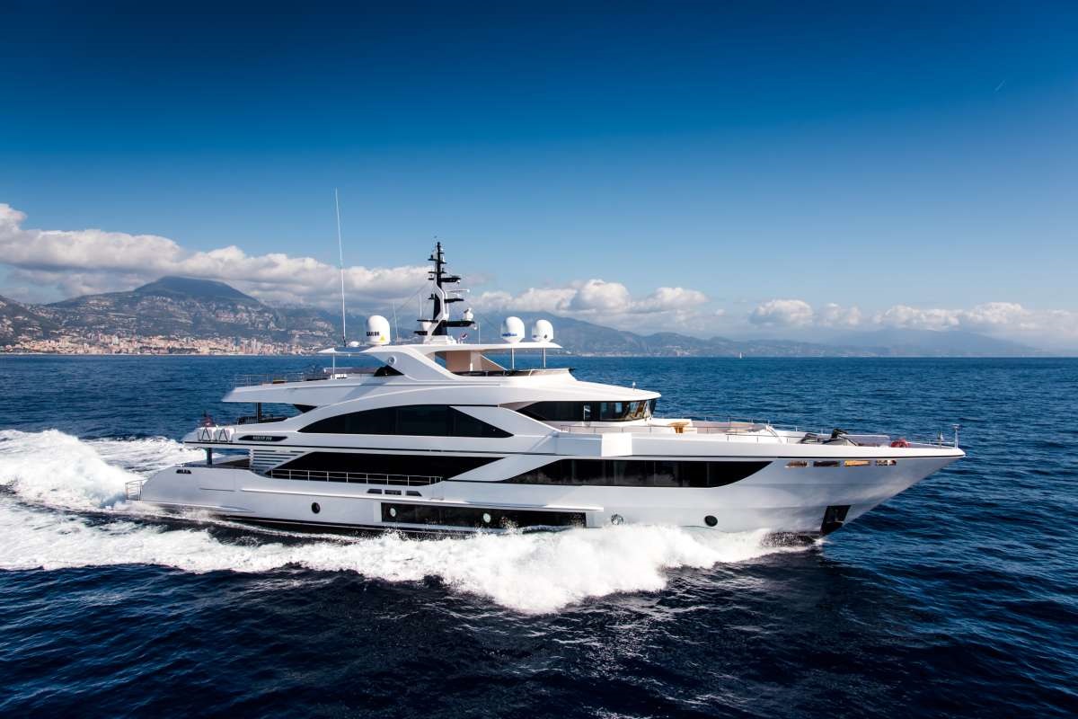 1.1 Super yacht RISING DAWN.jpg