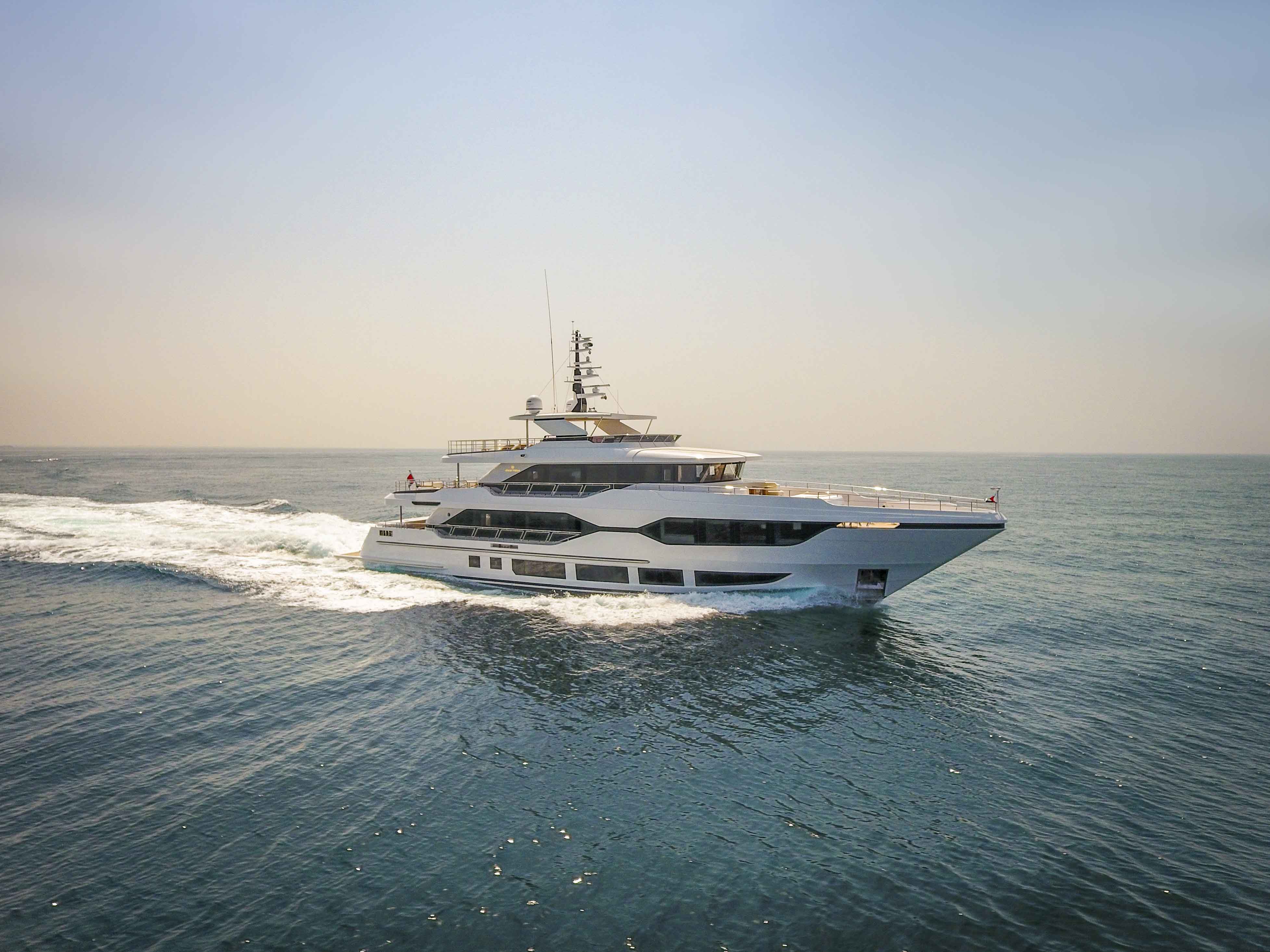 1.1 Super yacht ROCKET ONE.jpg