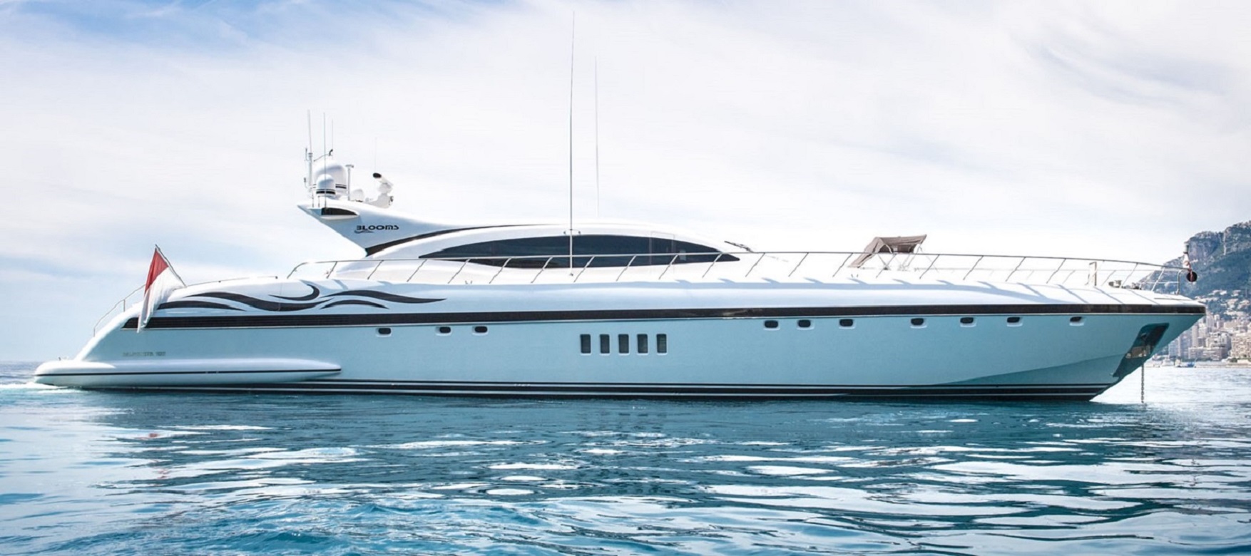 1.2 Luxury yacht BLOOMS.jpg