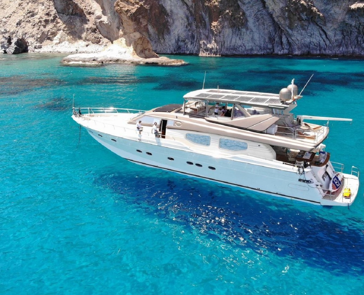 1.2 Luxury yacht PRIME.jpg